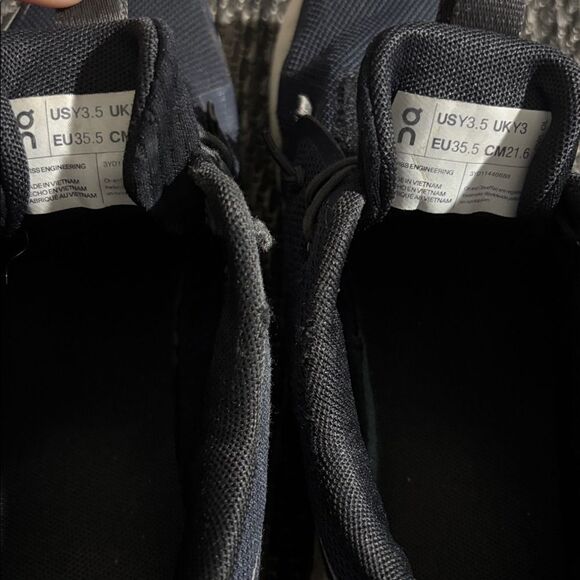 On clouds Cloud Sky - Picture 3 of 7